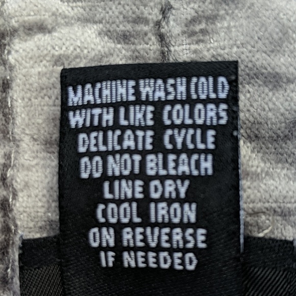 Torrid Polkadot Pinup Top - Picture 5 of 8